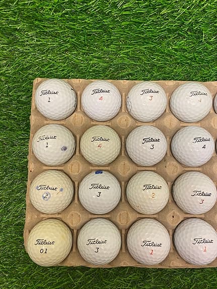 Titleist golfbollar 24-pack vita