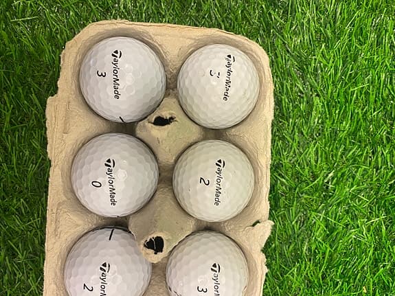 TaylorMade golfbollar vita 7st