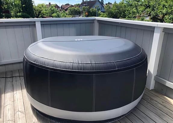 Uppblåsbar svart spabad/jacuzzi för uteplats