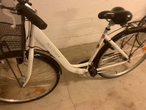Fina och billiga cyklar .