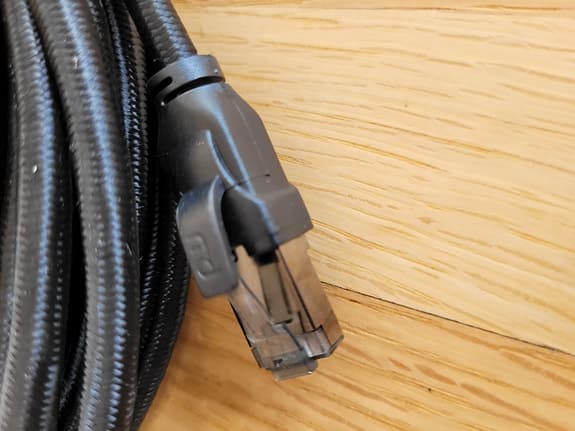 7.5m Högpresterande nätverkskabel Cat.8 i nylonstrumpa.