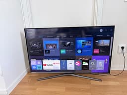 Samsung Smart TV 43  tum svart