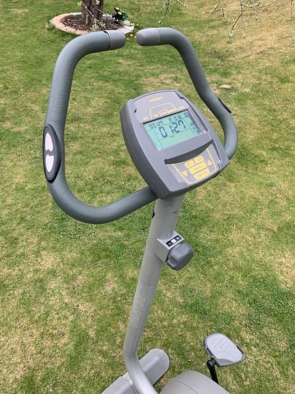 Technogym motionscykel grå