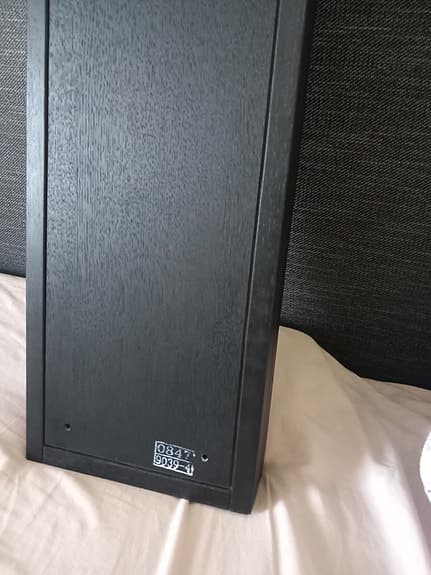 Snyggt kvalitets spegelskåp smycken eller dylikt med magnet