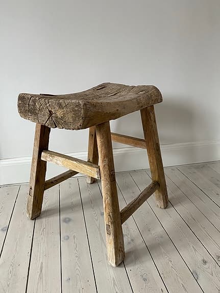 Antik trären pall allmoge mjölkpall wabi sabi