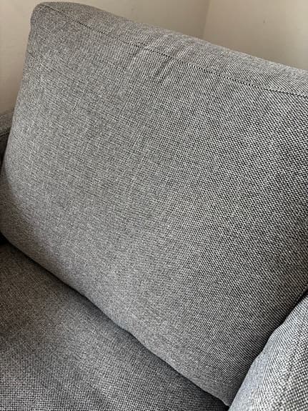 Fåtölj med tillhörande fotpall