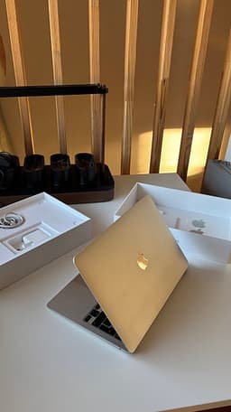 MacBook Air 13” Retina (2020) – perfekt för studier