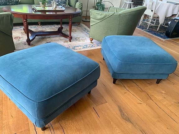 Sittpuff, puff, fotpall - 2 st, säljes styckvis 400 kr eller som par 700 kr