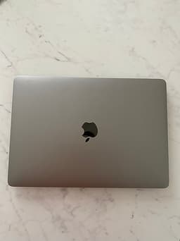 Macbook Pro 13” 2020 - 16GB RAM / Intel i5 / 4 Thunderbolt portar