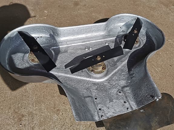 Husqvarna rider 850 nyrenoverad klippbord, och nya knivar