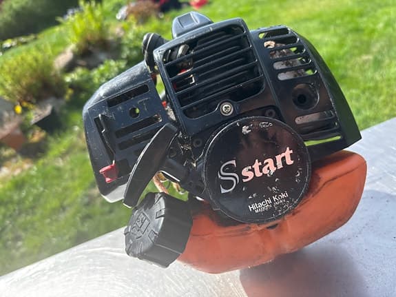 Hitachi CG 22EJ grästrimmer röjsåg orange