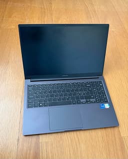 Samsung Galaxy Book3 15,6” – i7 / 16GB RAM / 512GB SSD