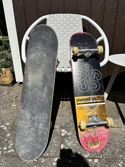2 st kompletta Sweet skateboards säljes.