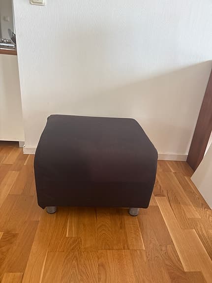 Svart sittpuff, pall från ikea