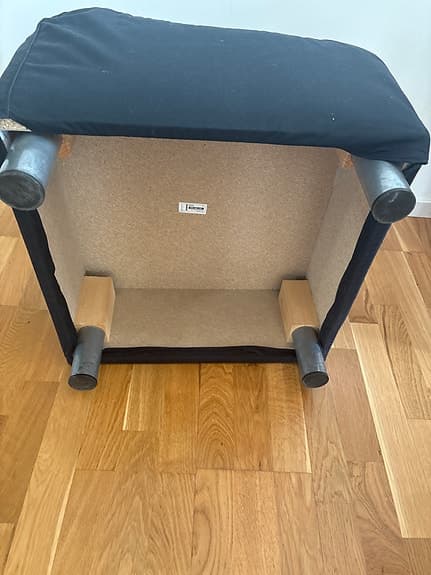 Svart sittpuff, pall från ikea