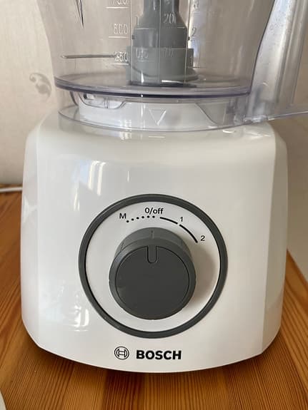 Bosch matberedare food processor med 2 skivor & 2 hastigheter, mycket fint skick