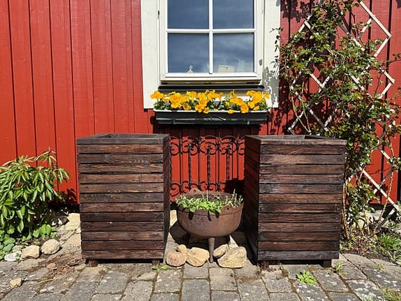 Planteringslådor i gran – handgjorda