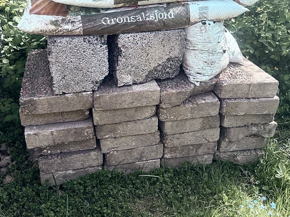 Marksten och natursten till trädgård/uppfart