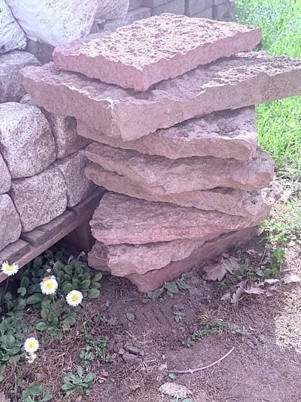 Marksten och natursten till trädgård/uppfart