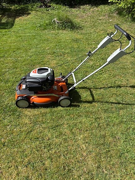 Stihl RM 4 RT gräsklippare