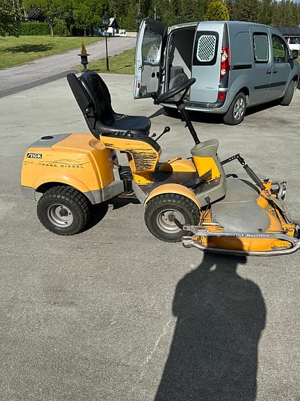 Stiga Park åkgräsklippare gul. STIGA PARK PRO Diesel