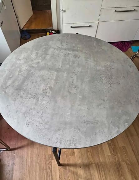 Runt matbord från JYSK