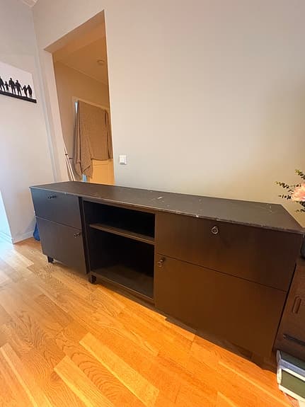 IKEA BESTÅ byrå/tv-bänk