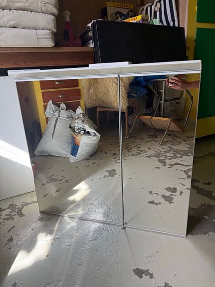 2 st IKEA TREASJÖN spegelskåp med belysning badrum vitt
