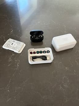 Sony XM5 trådlösa in-ear hörlurar svarta