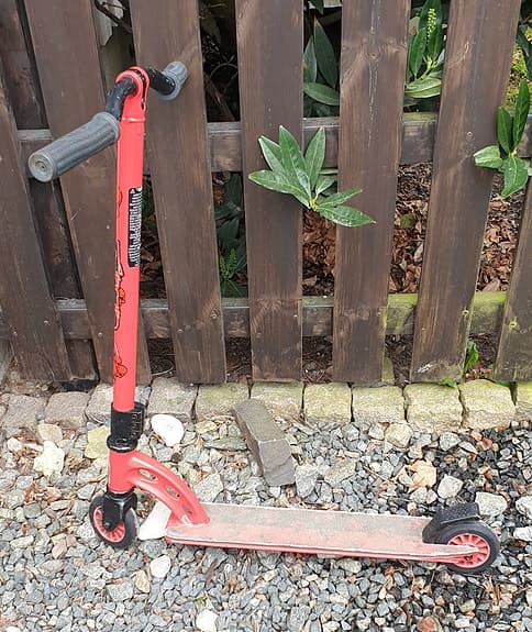 Röd Sparkcykel / Kickbike / Kicksparkcykel för barn