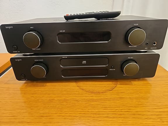 Tangent Exeo -  combo integrerad förstärkare plus cd-spelare