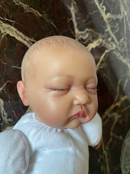 Realistisk babydocka med mjuk kropp
