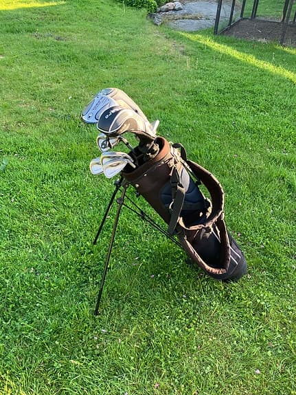 Golfset med bag och klubbor