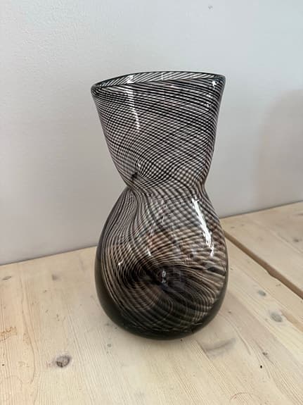 Day home randig vas 24,5 cm