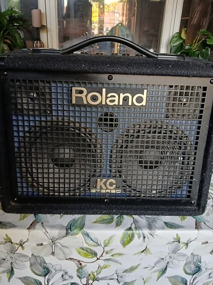 Roland Förstärkare