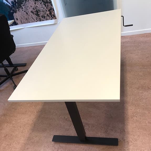 IKEA TROTTEN höj-/sänkbart skrivbord 160×80 (2 st)
