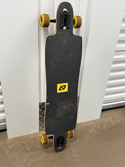 Hydroponic longboard med Buddha-hjul