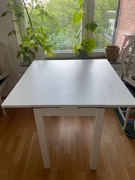 Bjursta köksbord