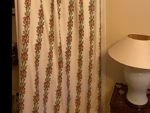 Laura Ashley gardin med blommigt mönster