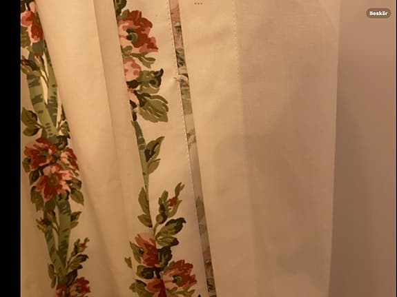 Laura Ashley gardin med blommigt mönster