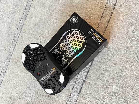 Glorious Model O Wireless gamingmus svart