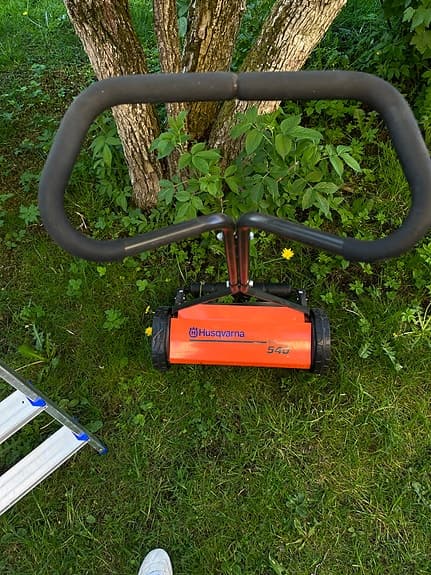 Husqvarna 540, handdriven gräsklippare.