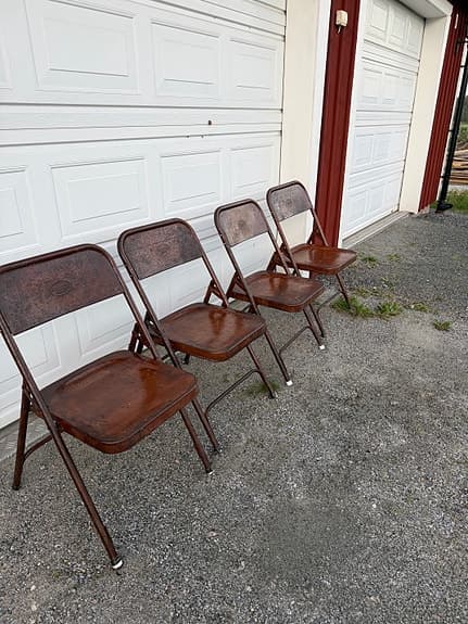 Fällstolar i rustik design