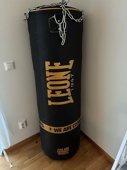 Leone boxningssäck svart/guld 70Kg heavy bag