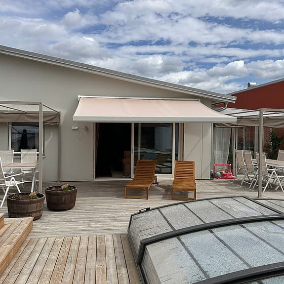 Ny Terrassmarkis med motor 4 x 3,5 m Beige