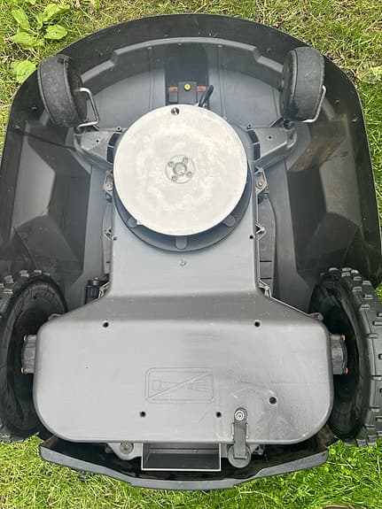 Husqvarna Automower Solar hybrid i jättefint skick