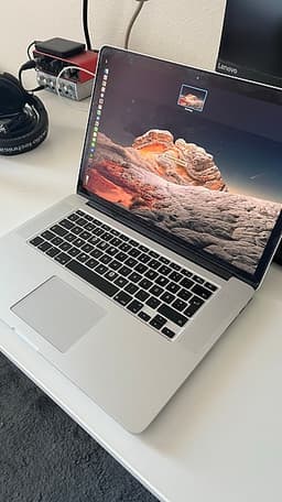 MacBook Pro 15" Retina (Mid 2015) | 16GB RAM | Bra batteri