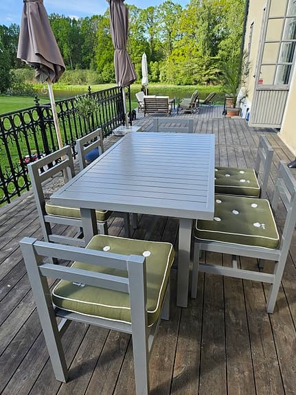 Fri Form aluminium grå - exklusiv matgrupp inkl dynor