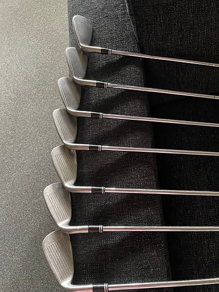 Cleveland järnset golfklubbor 4-9 + PW
