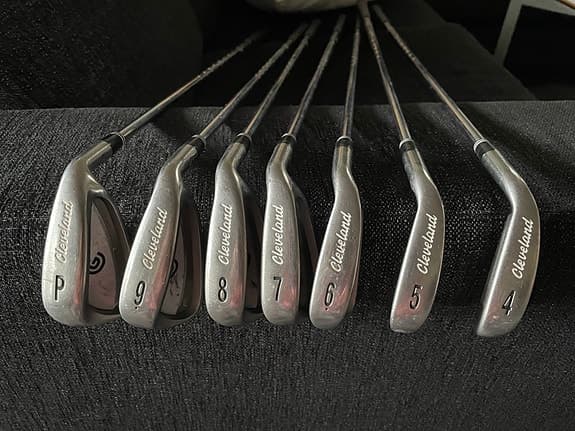 Cleveland järnset golfklubbor 4-9 + PW